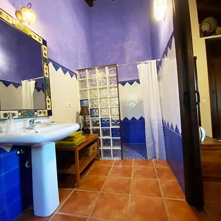 Pereila - Luxury Country Retreat Villa