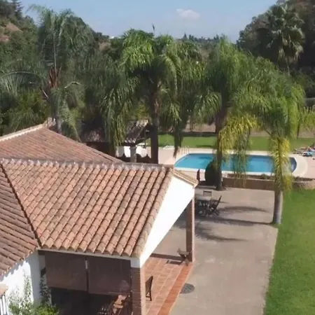 Villa Pereila - Luxury Country Retreat *
