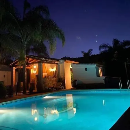 Villa Pereila - Luxury Country Retreat *