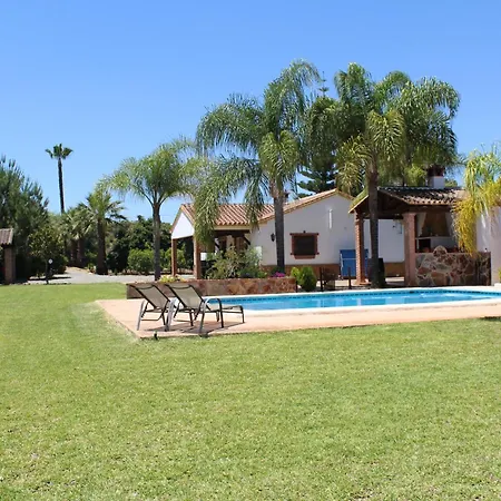 Pereila - Luxury Country Retreat Villa
