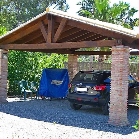 Pereila - Luxury Country Retreat Villa